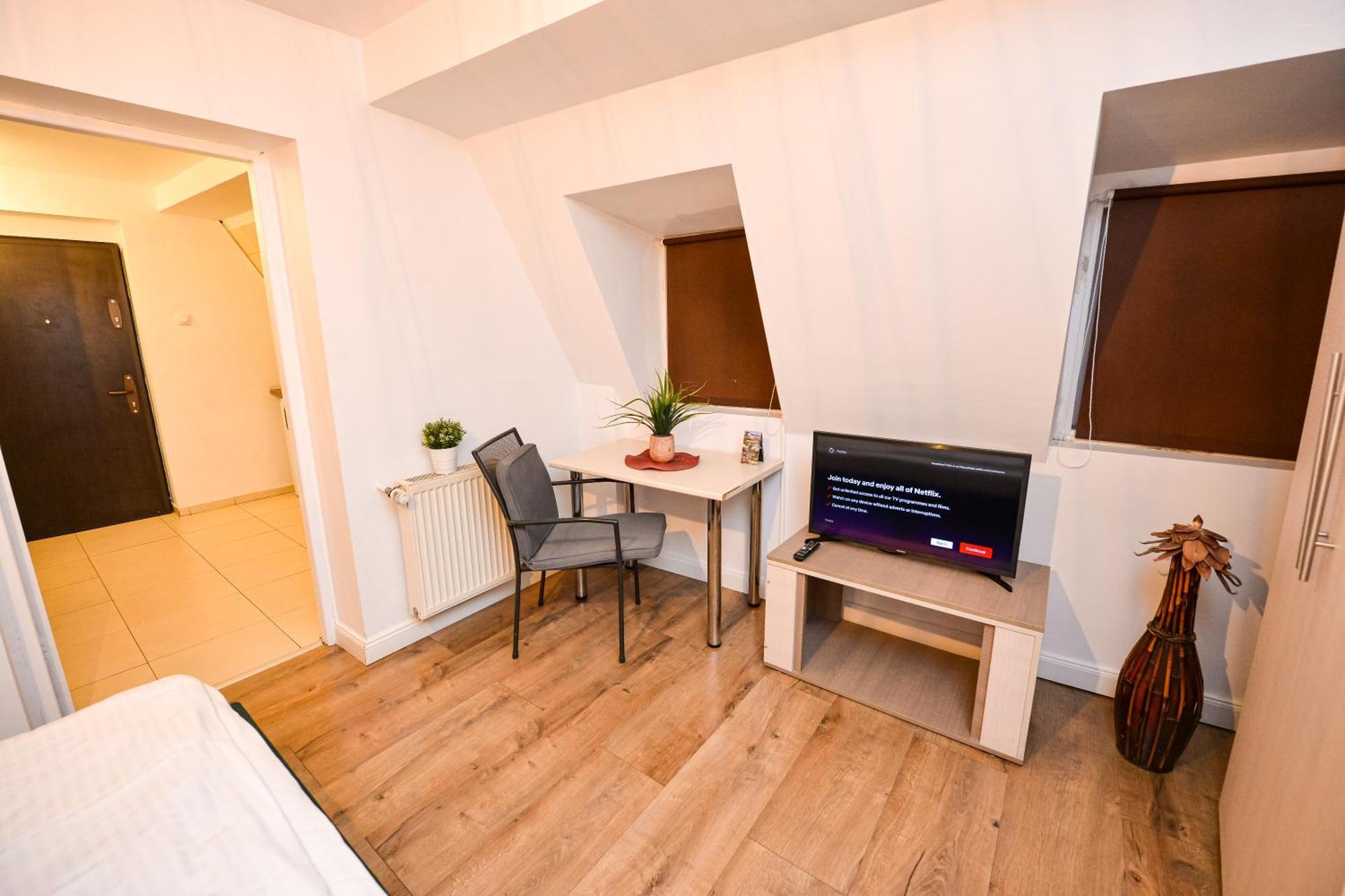 The Lincoln Suites - Central Shabbat Friendly Apartments Bucureşti Eksteriør bilde